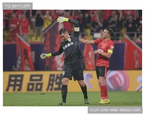 高位逼抢体系依赖主力 巴黎轮换阵容执行力不足 高位逼抢体系依赖主力 巴黎轮换阵容执行力不足